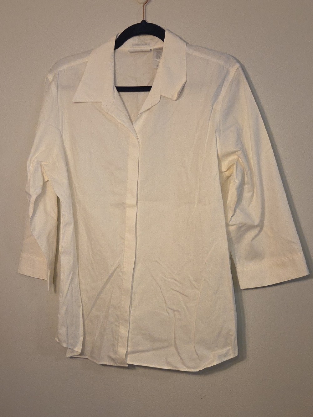 Liz Claiborne White Button-Up Shirt